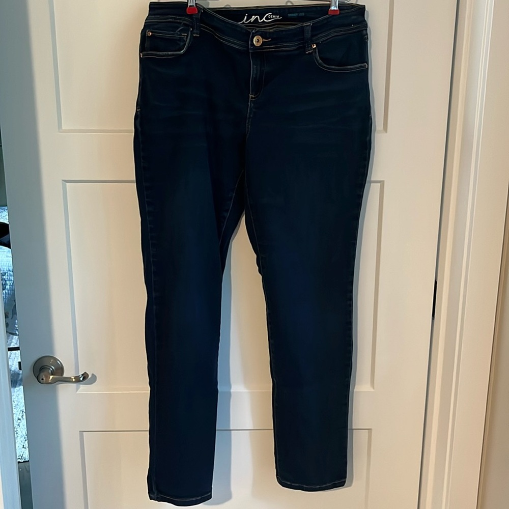 Women’s size 12 skinny leg jeans. Smoke free, pet free house.